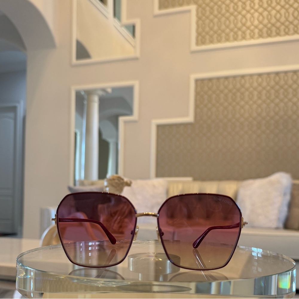 🌟 SOLD 🌟 NWT Tom Ford Sunglasses
